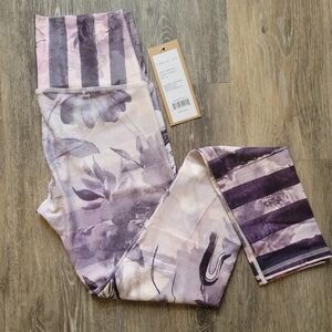 Niyama Sol Toulouse Barefoot Yoga Legging Medium NWT
